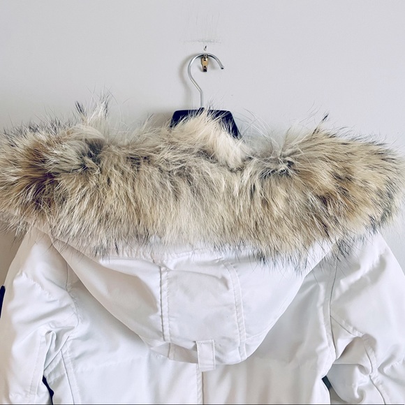 **SOLD** Authentic Canada Goose Black Label Lorette Parka - Picture 6 of 15